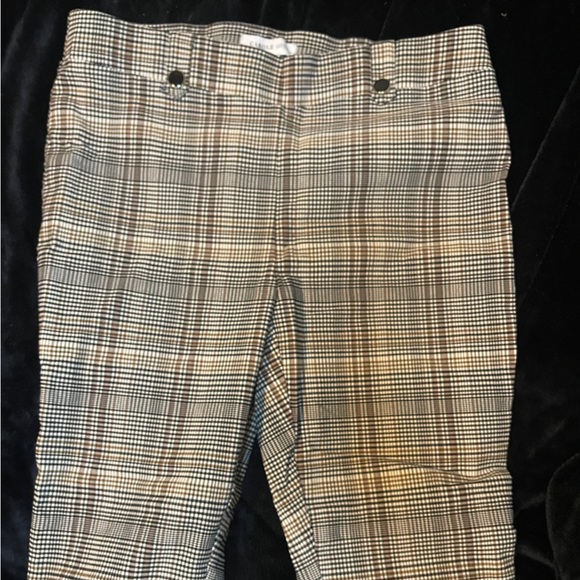 Closet clean up - Picture 1 of 2